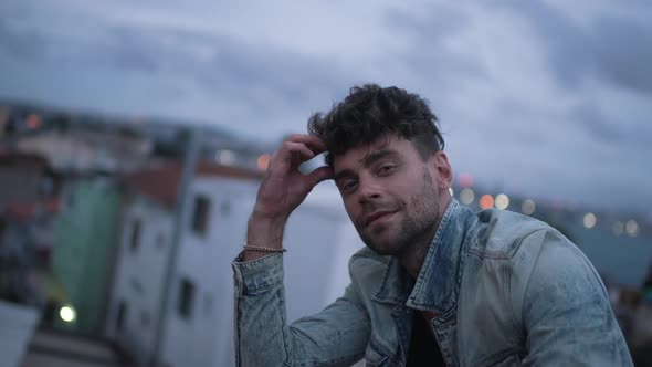 Man in Casual Clothes on the City Background alt