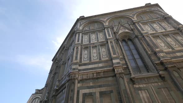 The exterior walls of a cathedral alt