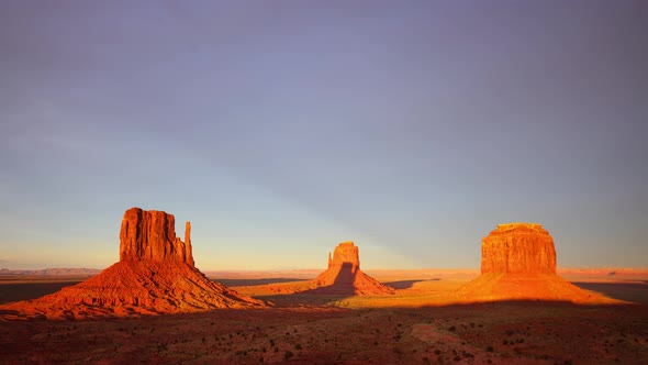 Monument Valley Twilight Clouds Sunset Time Lapse alt