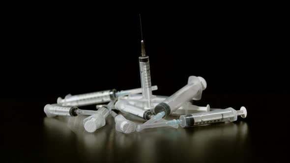 Syringe falling, Ultra Slow Motion alt