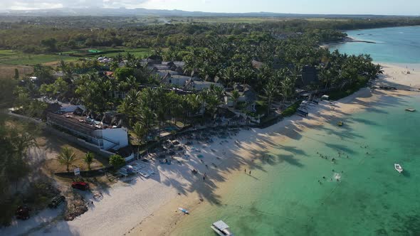 Shooting Luxury Resorts and Paradise Beaches on the Tropical Island of Mauritius alt