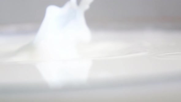 Strawberry Falls Into Milk alt