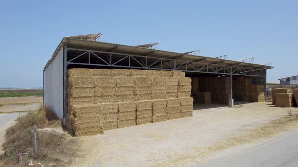 Agricultural structure of Straw at Kibbutz Alumin Sdot Negev, Israel alt
