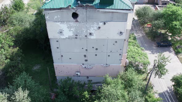 Residential Building Destroyed By the War in Ukraine alt