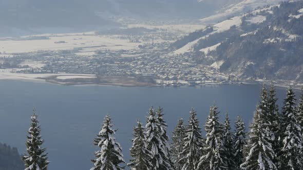 Zeller See at Zell am See during winter alt