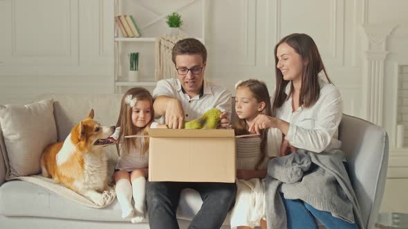 The Family Satisfied By a Quick Delivery alt