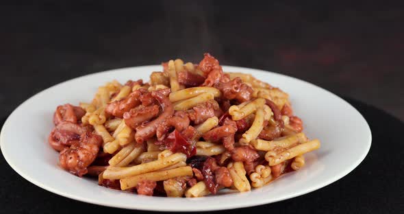 Pasta with octopus and aubergine alt