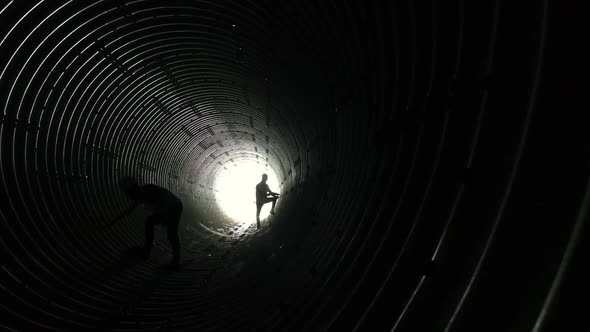 Pipe Tunnel alt