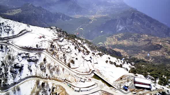 Drone view on world famous paragliding spot in Oludeniz, Fethiye, Turkey alt