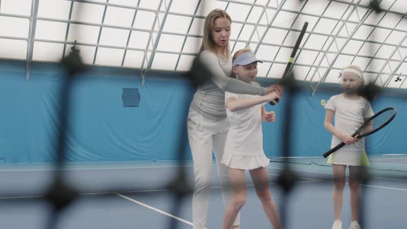 Kids On Tennis Training Indoors alt