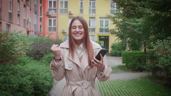 Surprised Woman Face alt