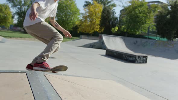 Skateboarder doing a flip trick alt