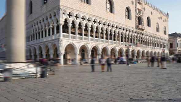 POV Hyperlapse in Venice St Mark's Square alt