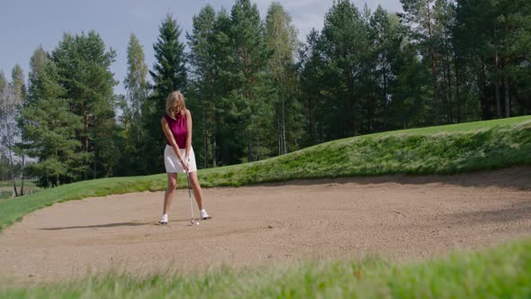 Green Park Summer Day Woman Playing Golf Hits the Ball View of Golf Course in Forest Area Green Lawn alt