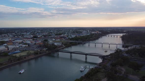 4K Drone over Burnett River Sunset, Bundaberg alt