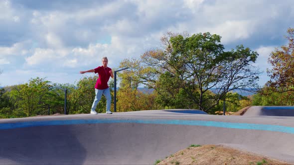 Sportive Teenager Girl Performing Modern Dance alt