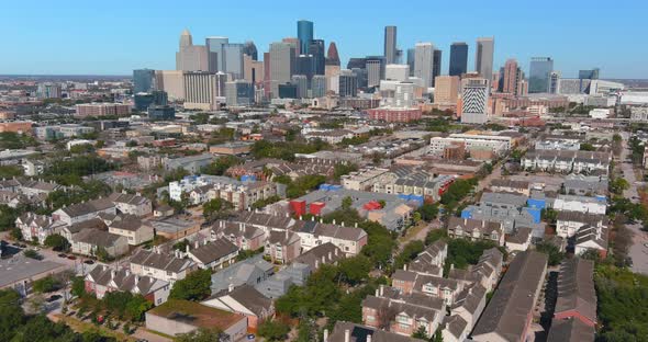4k aerial view of downtown Houston and nearby neighborhoods alt
