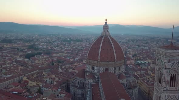 Aerial View on the City and Cathedral of Santa Maria Del Fiore alt