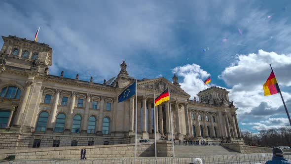 Golden Hour Hyperlapse Time Lapse of Reichstag Building Berlin Germany alt