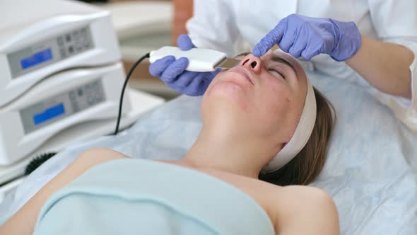 Skincare Cosmetology Procedure alt