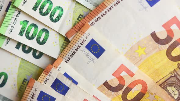 Fifty And One Hundred Euro Bank Notes Close Up alt