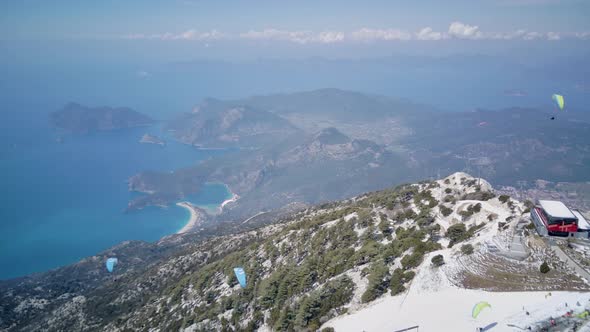 Drone view on world famous paragliding spot in Oludeniz, Fethiye, Turkey alt