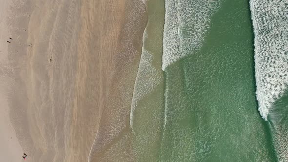 Blue Waves On a Beach alt