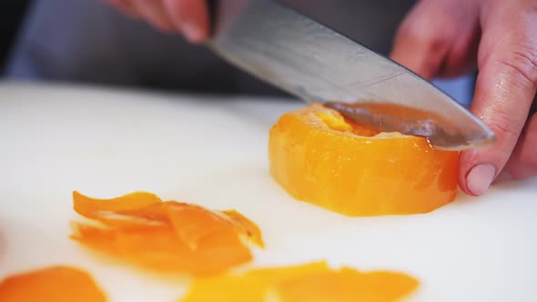 cutting persimmons with a table knife alt