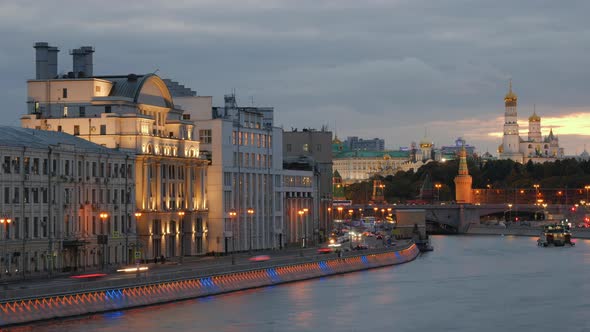 Russia, Moscow, view on Kremlin and river.