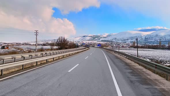 Winter Road (4K) alt