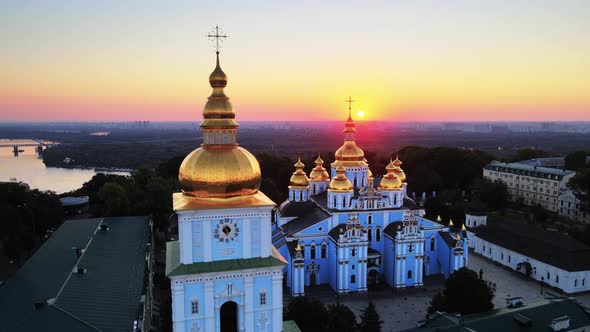 St. Michael's Golden-Domed Monastery in the Morning. Kyiv, Ukraine alt