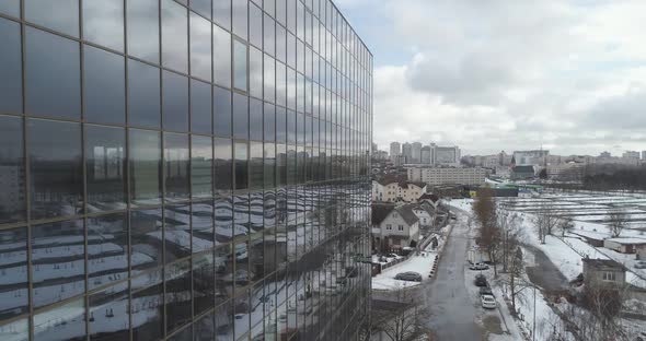 Modern Office in a Residential Area Aerial View of Building Glass Skyscraper Reflections on a Glass alt