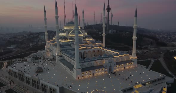 Aerial Drone View of Istanbul Camlica Mosque and Bosphorus. Biggest Mosque in Europa1 07 alt