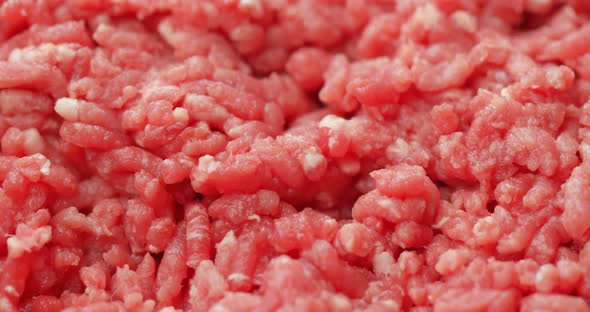 Raw fresh minced beef alt