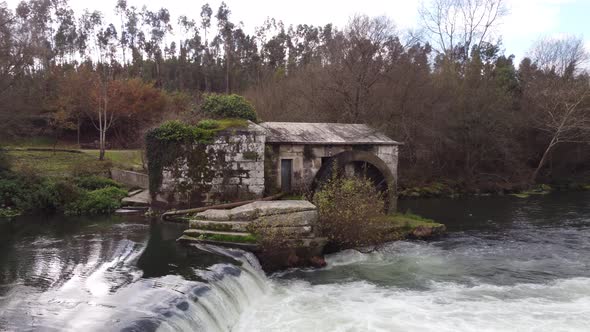 River Waterfall 4K 05 alt