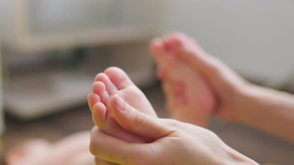 Close Up Shot of Infants Toe alt