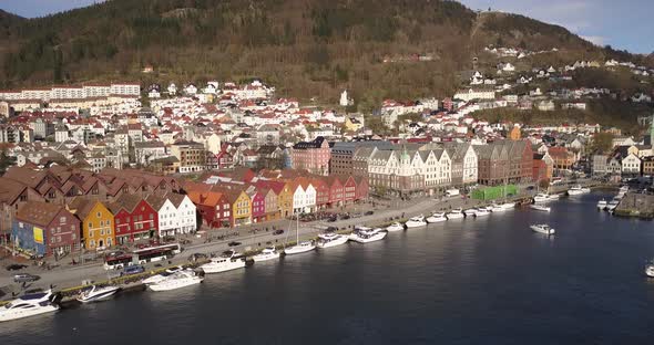 Bergen Port   Pan Right 2