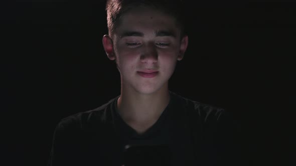 Man Use of Mobile Phone at Night alt