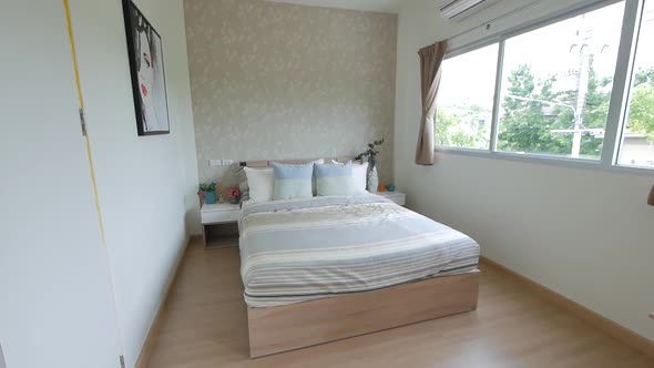 Clean White Natural Light Bedroom Decoration alt