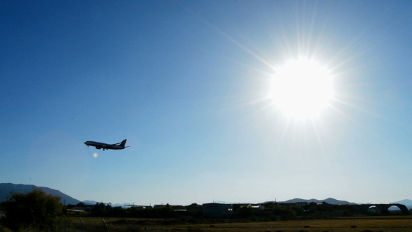 Airplane Flying at Low Altitude alt