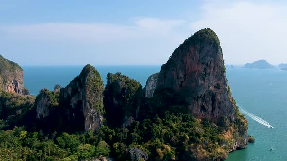 Beautiful aerial landscape shot of Railay Beach, Ao Nang, Krabi, Thailand alt