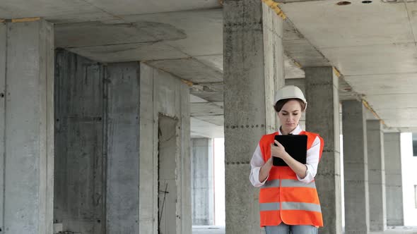 Construction concept of Engineer or Architect working at Construction Site alt