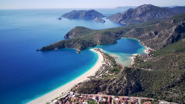 Amazing beautiful panoramic view from drone of Oludeniz Blue lagoon beach in Fethiye in Mugla alt