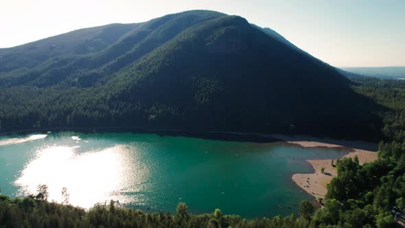 Popular Nature Recreation Destination Rattlesnake Ledge And Lake By Seattle Washington alt