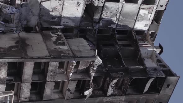 Vertical Video of the War in Ukraine  a Destroyed Building in Borodyanka alt
