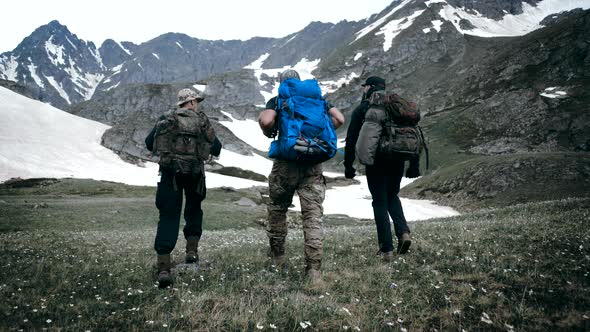 Strong men climb the mountains alt