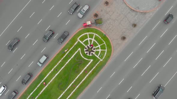 Green Landscape Square alt