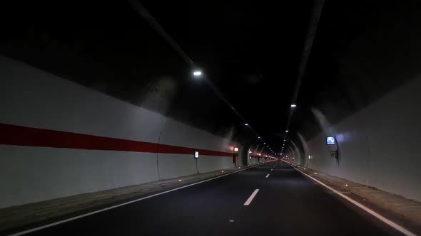 Highway Tunnel alt