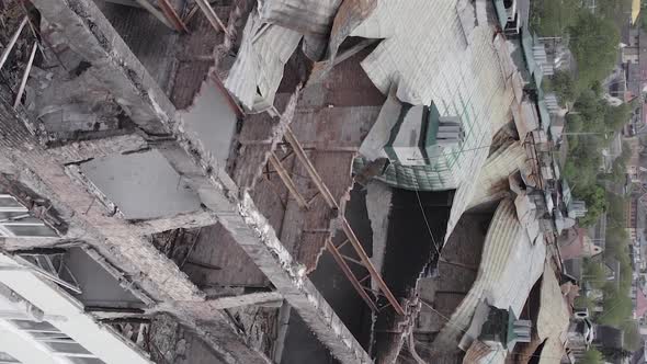 Vertical Video of a Residential Building Damaged By the War in Ukraine alt