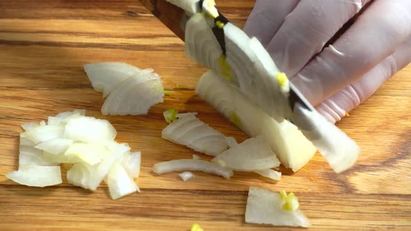 Cutting the Onion 8 alt